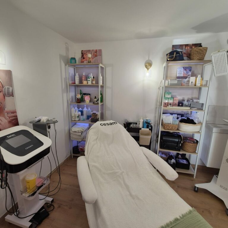 Institut du Soin M 1934 Institut de beauté à Plan de Cuques (37)